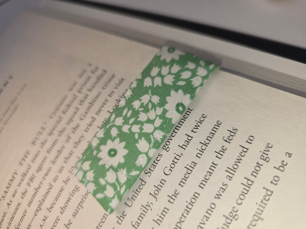 Hold my page- Magnetic Bookmark