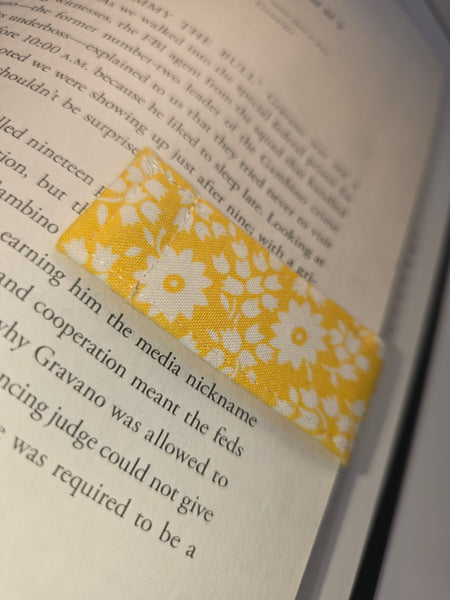 Hold my page- Magnetic Bookmark